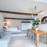 Design Loft In - Hosted By Sweetstay * Floransa