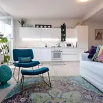 Design Loft In - Hosted By Sweetstay Floransa