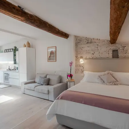 Design Loft In - Hosted By Sweetstay * Florencie